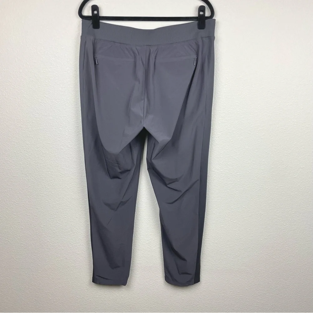 ATHLETA Women's 12 Brooklyn Ankle Pants Green Athleisure Activewear Casual Gym - Picture 6 of 13